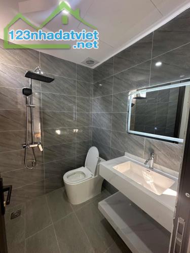 Bán nhà mặt phố Âu Cơ bên số lẻ, DT 128m, 7 tầng mới, thang máy, MT 5.7m, giá 51.5 tỷ. - 2