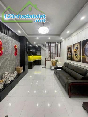 Thanh Bình mỗ lao-31m2- nhà 5 tầng- dân xây- ở sướng- mt 4m-lô góc-giá rê