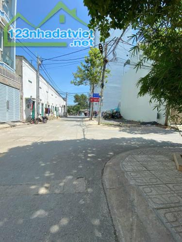 Lô đất đường 980A phú hữu diện tích 54m vị trí đẹp - 2