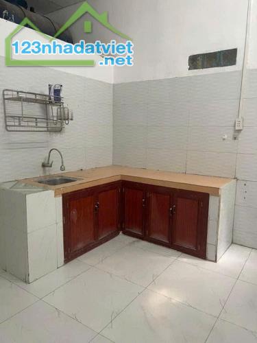 CÁCH MẠNG T8, 66M2, sổ vuông, kiên cố ở ngay, thẳng đường tới nhà.