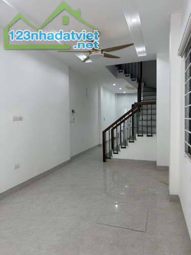 SIÊU PHẨM LÔ GÓC NHÀ PHỐ TRINH LƯƠNG 3 THOÁNG, Ô ĐỖ CỬA KINH DOANH NHỎ 40M2 GIÁ 5,5 TỶ - 1