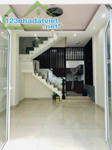 Bán nhà Nguyễn Trãi Q1 - 45m², 4 tầng - xe Hơi tới nhà - 9 tỷ BL - 3