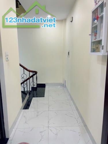 Bán nhà đất để ở Ngọc Thuỵ, Ô tô đỗ cửa, Nhà mới tinh, 30m2, 5.5 tỷ - 1