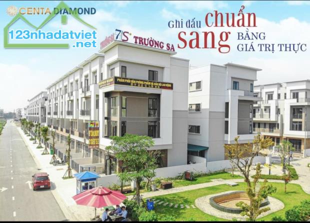 Mua ngay!với 1.5tỷ đã có nhà 4 tầng, đối diện 9 chung cư đầy đủ tiện ích cạnh Long Biên