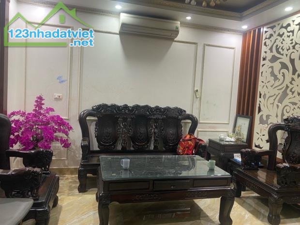 P/Lô QUÂN ĐỘI - Ô TÔ KINH DOANH - VỈA HÈ RỘNG HỒ LINH ĐÀM, DT 55m2, NHỈNH 13 tỷ - 2