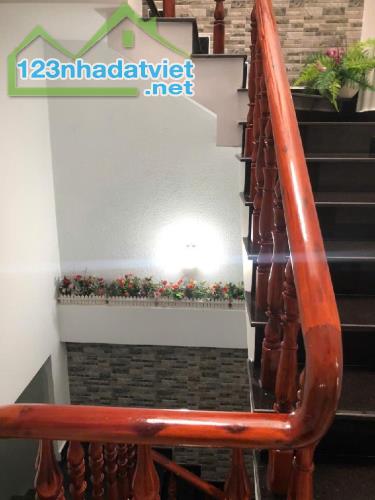 BÁN NHÀ LÊ VĂN QUỚI- 4x18M- 3 TẦNG- ĐƯỜNG NHỰA 8M- FULL NỘI THẤT. CHỈ 6.7 TỶ - 3