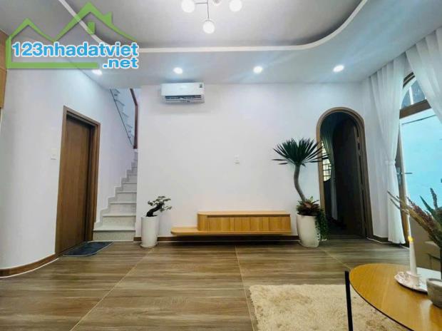 NHÀ ĐẸP GIÁP Q1 - VÕ DUY NINH - HẺM THÔNG - 40M2 - 3PN - CHỈ 4.X TỶ