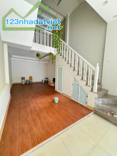 Bán nhà Mỗ Lao Hà Đông, nội thất xịn, 50m2, 5 tầng, MT 4m, giá nhỉnh 12 tỷ - 4