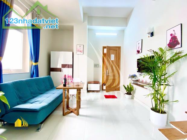 Duplex trung tâm quận 7 full nội thất cửa sổ siêu tháng mát