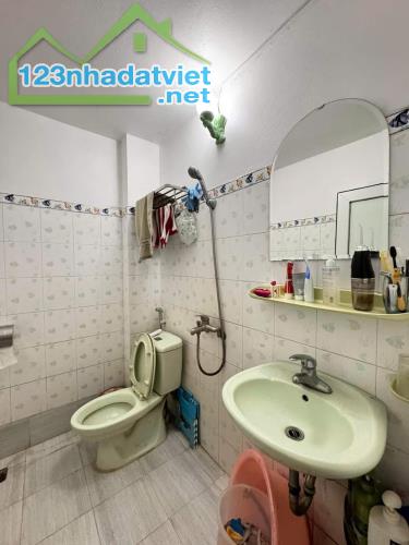 Bán nhà Quốc Tử Giám, 38m2*4T, 4 ngủ rộng, mặt ngõ rộng thẳng tắp cách phố 10m, 6.2 tỷ - 3