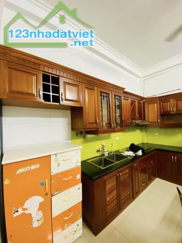 dịch vụ la khê-hà đông-50m2- 4 tầng- dân xây- giá đầu tư- cây quýt - 5