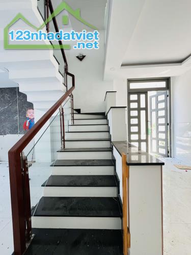 NGỘP NẶNG! giảm 1.7 tỷ, giá mới 6.3 tỷ, Tô Ngọc Vân, Q12, hẻm TẢI thông, 5T x 60m2. - 3