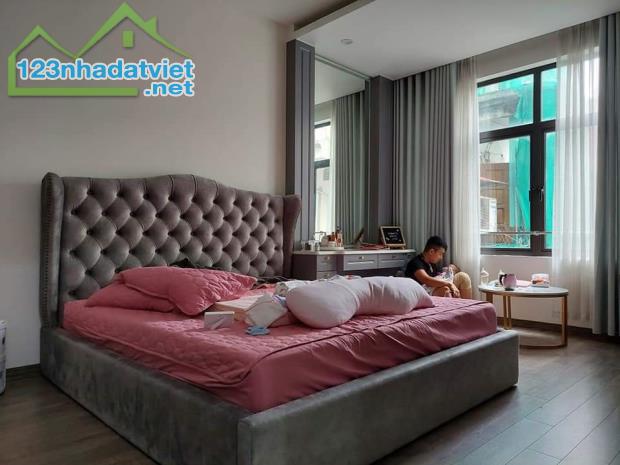 BÁN GẤP ĐẤT VÀNG PHÂN LÔ PHỐ NGUYỄN THỊ ĐỊNH DT52m2 MẶT TIỀN ĐẸP - 1