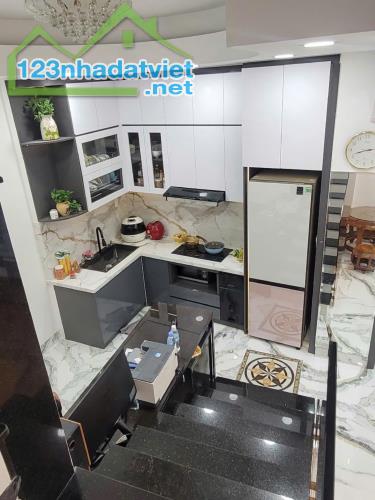 ĐỊNH CƯ Bán Nhà 4 Tầng Cực Đẹp Lê Văn Sỹ, Q3, 43m2, 6.4 Tỷ - 1
