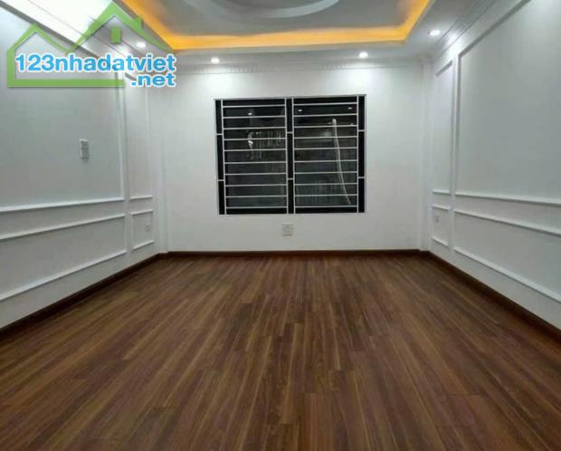 Bán nhà 50m2 xây dựng 4 tầng,kinh doanh nhỏ,oto vào nhà. - 2