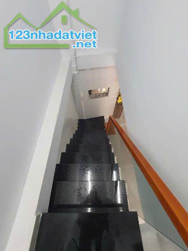 Bán nhà quận 11, đường Bình Thới, hẻm xe hơi, 53m2, 7.4 tỷ - 1