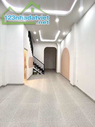 NHÀ BÁN BÌNH TÂN - GIÁP TÂN PHÚ - MTNB ĐƯỜNG 2A - 49m2 - 4 TẦNG - ĐƯỜNG 8m - SHR - GIÁ 5,7 - 1