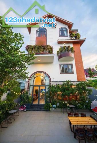 Bán Villa Trịnh Hoài Đức, P. 11, Đà Lạt view gas xe lửa siêu chill