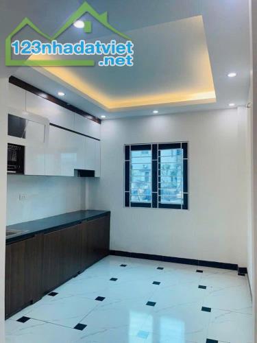 Bán nhà 50m2x3T, Độ Chàng, lô góc, ngõ thông oto đỗ cửa - 2