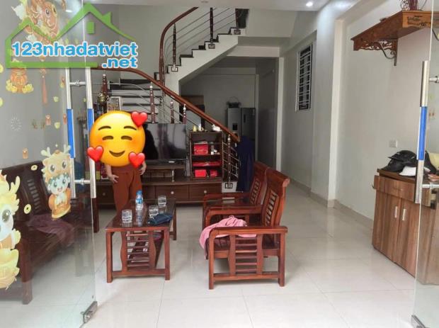 Bán nhà ngõ phố Cô Đông, ph Bình Hàn, TP HD, 40.2m2, 3 tầng, 3 ngủ, 2 vs, giá chỉ 1.89 tỷ - 4