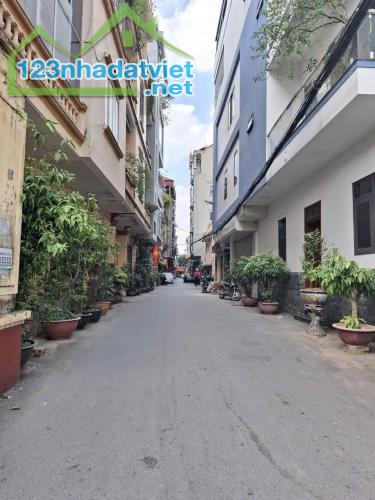 NHÀ CẦU BƯƠU. ÔTÔ TRÁNH. 40M. 5TẦNG. MT 4.2M. 7.5 TỶ. ĐANG CẦN BÁN. THANH TRÌ. - 4
