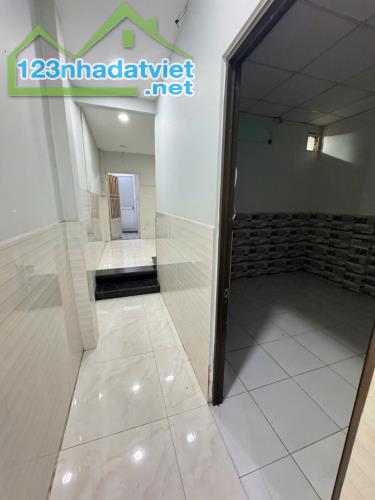 Nhà hẻm Liên Khu 5-6,Bình Hưng Hòa B dt 72m2 1 lầu 4pn 3wc giá 3,45 tỷ - 3