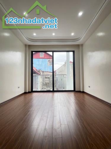 BÁN NHÀ NGUYỄN VĂN CỪ – THANG MÁY, 44M², 6 TẦNG, 10.X TỶ! - 3