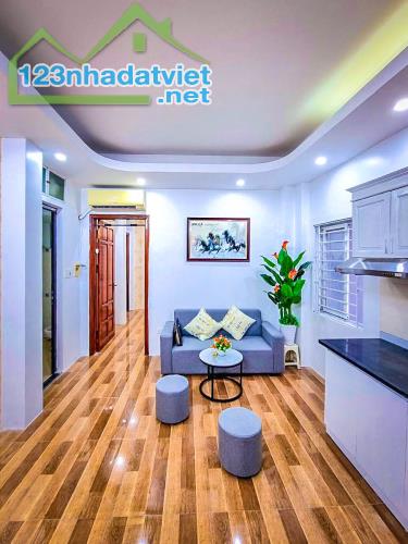 Chỉ hơn 4 tỷ, nhà quận Hoàng Mai 31m2, 4T đầy đủ công năng mấy bước chân ra mặt phố, có sổ