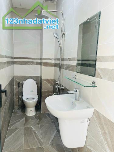 KHU PHÂN LÔ VIP - SÁT MT THOẠI NGỌC HẦU - XE HƠI VÀO NHÀ - 52M2 - 5 TẦNG - CHỈ NHỈNH 6 TỶ - 4