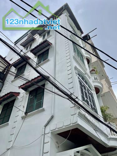 Đào Tấn - Ba Đình - 45m, lô góc , ô tô 7 chỗ qua nhà . 12,3 tỷ .