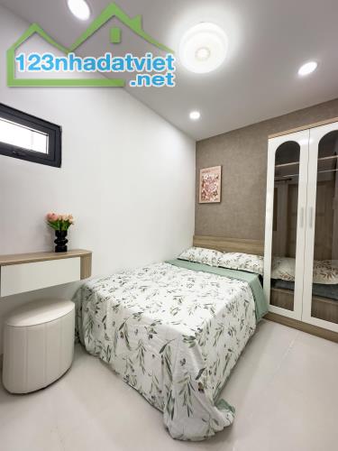 SƠN TRÀ - SÁT NGUYỄN VĂN THOẠI - Ô TÔ TRÁNH - 2 TẦNG MỚI KENG, 90m2 - CHỈ 5 TỶ NHÍCH - 1