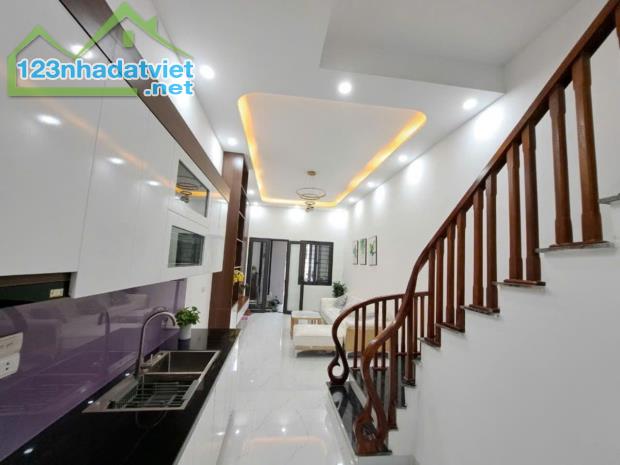 Bán nhà Lê Trọng Tấn - Thanh xuân, DT 40m2, Giá hơn 5 tỷ , oto 30 ,Lô góc. - 1