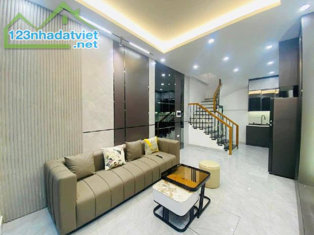 Nhà mặt phố Thanh Lân chỉ hơn 3 tỷ - 3