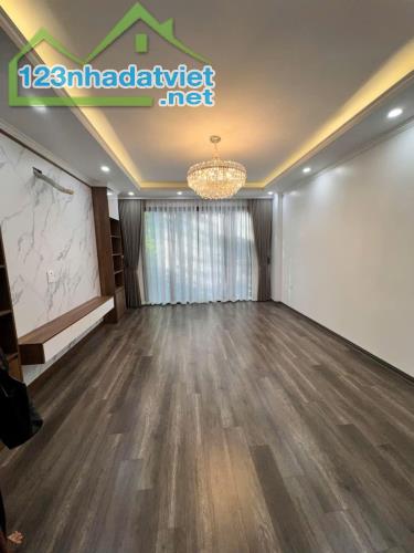 PHÂN LÔ VIP MAI DỊCH CẦU GIẤY 6 TẦNG THANG MÁY  80m 20 TỶ 2 THOÁNG TRƯỚC SAU VỈA HÈ Ô TÔ - 4