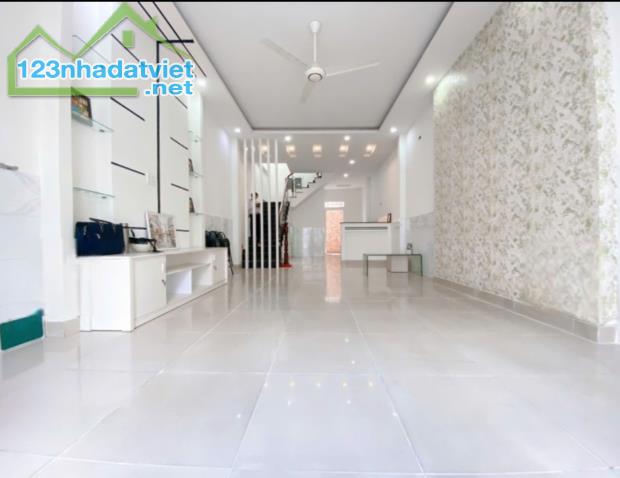 Bán nhà Trần Xuân Soạn - Quận 7 - dtsd 160m2 - ngang 4.3m - nhỉnh 7.x tỷ xíu TL. - 5