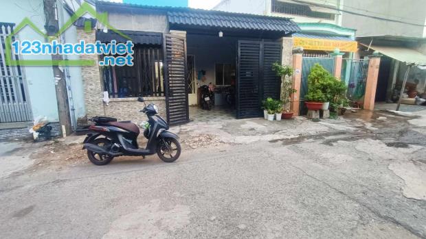 BÁN NHÀ TRƯỜNG CHINH QUẬN 12, 95M2 NGANG HƠN 6M, HẺM XE TẢI CHỈ 5 TỶ 350 - 5
