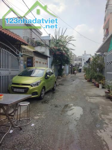 BÁN NHÀ TRƯỜNG CHINH QUẬN 12, 95M2 NGANG HƠN 6M, HẺM XE TẢI CHỈ 5 TỶ 350 - 1