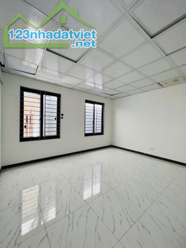 BÁN NHÀ TÔN ĐỨC THẮNG - 3 NGỦ - 30M2 - 5.2TỶ - 3