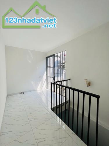 BÁN NHÀ TÔN ĐỨC THẮNG - 3 NGỦ - 30M2 - 5.2TỶ - 5