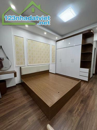 Bán Nhà Đa sỹ Hà Đông DT 30m2 5 Tầng MT 4m2  5.85 Tỷ - 2