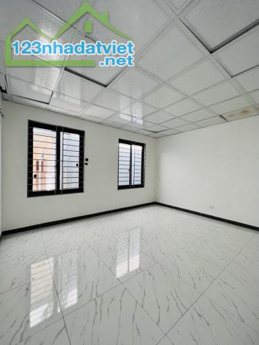 💥Tôn Đức Thắng, Đống Đa, Nhà Đẹp Ở Luôn, Ngõ Ba Gác Tránh, DT 30m2, Giá 5.2 Tỷ - 1