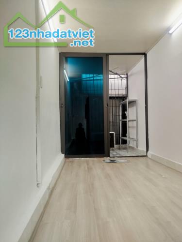 🆘 Bán Nhà VIP Trung Phụng ,Đống Đa 22 M2 4T MT 3 M, Chỉ 3.6 Tỷ Mặt Ngõ Thẳng Tắp gần sát