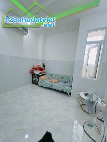 Bán nhà mới tinh Q.4 Tôn Đản 36m2 4 tầng BTCT nhỉnh 3ty - 2