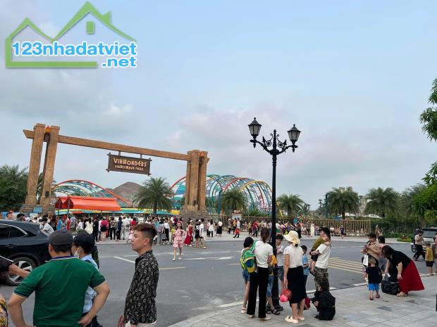 Cần bán biệt thự liền kề phân khu phố biển - Vinhomes Ocean Park 3 - 2