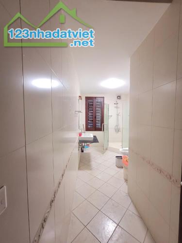 Nhà Hoàng Cầu, Đống Đa 75m2 x 5 tầng ô tô vào nhà, MT 7,5m, giá 40 tỷ - 2