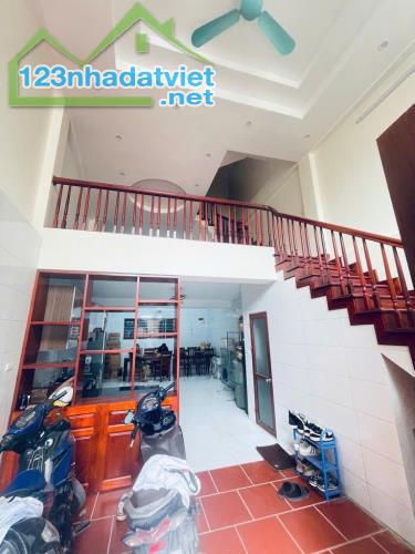 HÀNG XÓM VIN - CẢ ĐẤT - CẢ NHÀ 5 TẦNG MỚI ĐẸP Ở NGAY - 65m2 CHỈ VỚI 100tr/m2 - Ô TÔ TRÁNH - 1