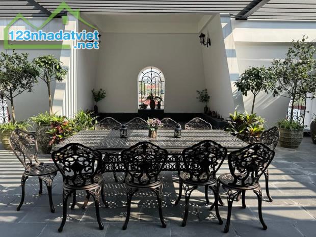 Bán Biệt thự siêu VIP mặt phố Cao Bá Quát, đẹp nhất Ba Đình - 420m2, 6 tầng, MT 20m - 1