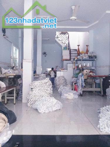 Bán nhà gần Tạ Quang Bửu, DT 91.7 m2, nhà rộng đẹp, hơn 7 tỷ