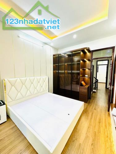 BÁN NHÀ HOÀNG HOA THÁM XÂY MỚI 50M2-MT 6,5M-5 TẦNG-GIÁ CHÀO 9,6 TỶ - 3