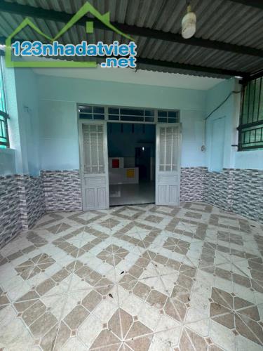 Bán Nhà Cấp 4 100m2 Mỹ Hạnh Hoàng Gia , 1 ty 550 , Sổ Hồng Riêng - 1